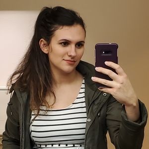 Meet your Posher, Danielle